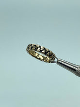 Load image into Gallery viewer, Gold round zipper
