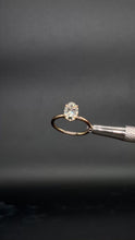 Load and play video in Gallery viewer, Miss. Lumen Grace 1,1 ct.
